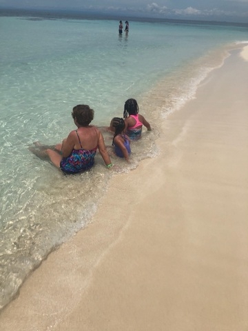 Belize Goff's Caye Island Getaway and Snorkel Cruise Excursion natural beauty