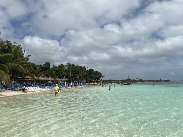 Costa Maya Reef Snorkeling and Ibiza Sunset Beach Day Pass Excursion LOVED this!!!!