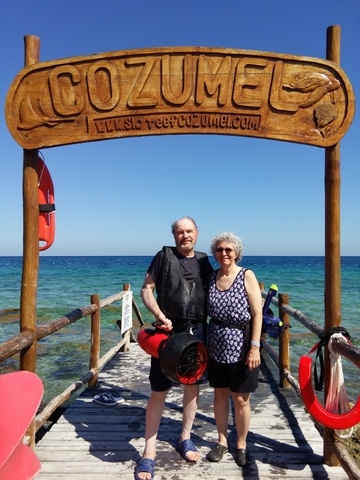 Cozumel Sea Scooter Power Snorkel Excursion and Sky Reef Beach Club Day Pass with Lunch Excellent Tour, Guide and Price. A very nice Power Snorkel, Guaca