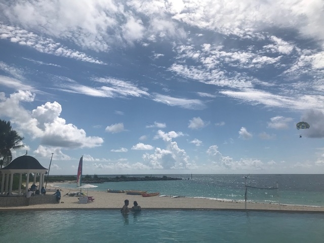 Freeport Prop Club Beach Bar and Grill at Grand Lucayan Day Pass Relaxing Day at the Beach 