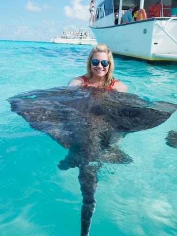 Grand Cayman Captain's Choice Reef and Stingray City Snorkel Excursion Fell in love with Cayman 