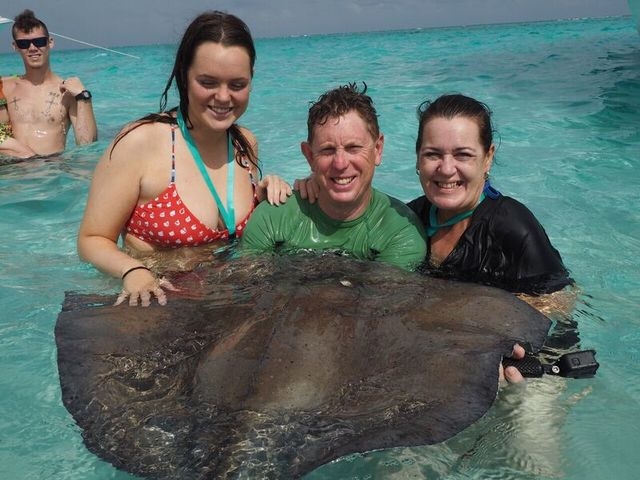 Grand Cayman Captain's Choice Reef and Stingray City Snorkel Excursion Unforgettable experience 