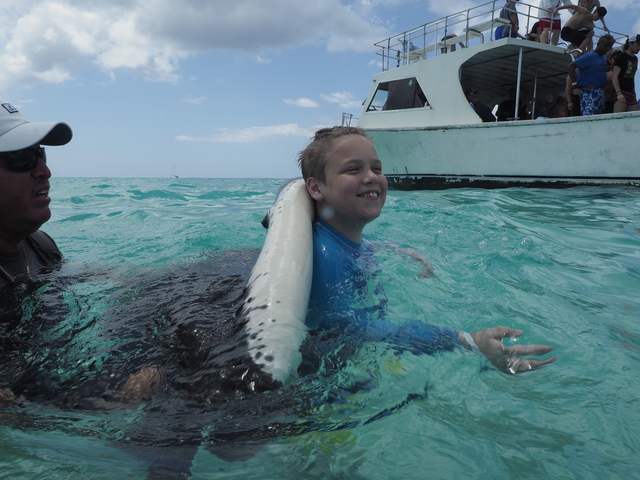 Grand Cayman Stingray City, Coral Gardens, and Starfish Snorkel Super Combo Excursion Good tour guides, amazing stingrays & starfish