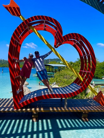 Roatan Zipline and Little French Key Beach Break Excursion Beautiful experience! 