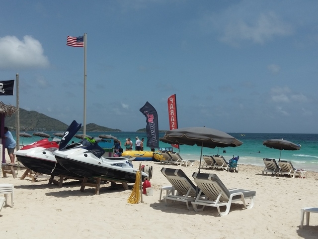 St. Maarten Highlights, Sightseeing, Beach and Shopping Excursion Love it!!!!