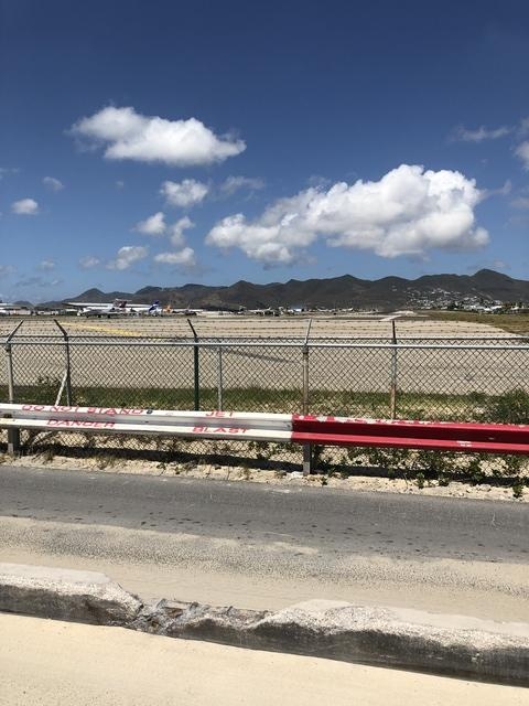 St. Maarten Highlights, Sightseeing, Beach, and Shopping Excursion Awesome tour!