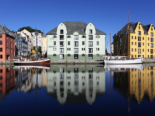 Alesund Norway Brosundet Canal Walking Trip Booking