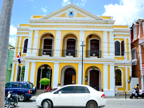 Amber Cove (Puerto Plata) Victorian Houses Cruise Excursion Reservations