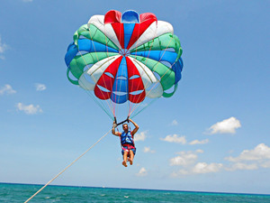 Aruba Parasailing at Palm Beach Excursion