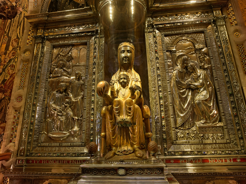 Barcelona Basilica of Montserrat Tour Tickets
