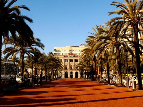 Barcelona Costa Brava Sightseeing Tour Booking
