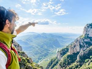 Barcelona Montserrat Monastery and Scenic Hiking Excursion