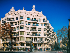 Barcelona Sagrada Familia and Best of Gaudi Excursion