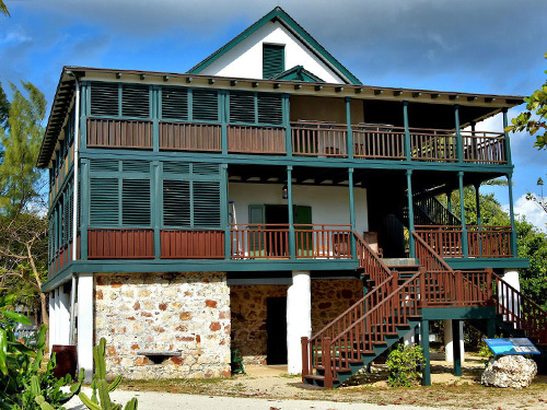 Grand Cayman Cayman Islands heroes square Excursion Reviews