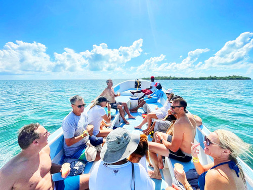 Belize Private Group Hol Chan Marine Park & Shark Ray Alley Snorkel, and Caye Caulker Island Beach Excursion