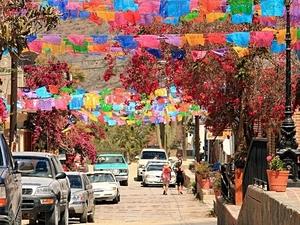 Cabo San Lucas Jeep Excursion to Todos Santos, Art Galleries with Lunch