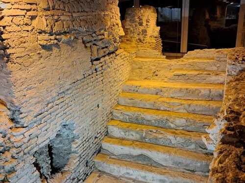 Civitavecchia Trevi Fountain and Underground Excursion 