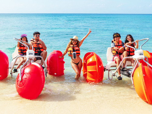 Cozumel Catamaran Marine Park Snorkel, Cielo Sandbar, and Playa Mia Beach Park Excursion