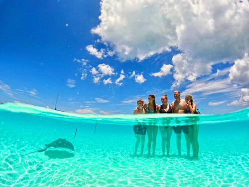 Cozumel Semi-Private Jeep Sightseeing with Snorkel by Boat Excursion