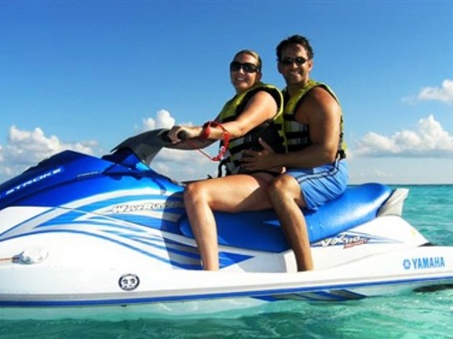 Double Jet Ski Experience in Playa Chica: Safe, Fun and