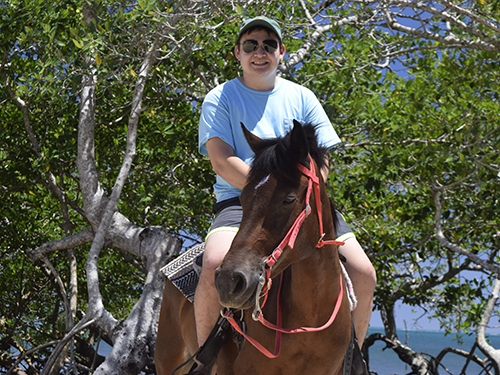 Roatan parrot tree Excursion Booking