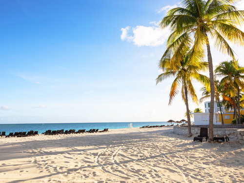 Freeport Prop Club Beach Bar and Grill at Grand Lucayan Day Pass