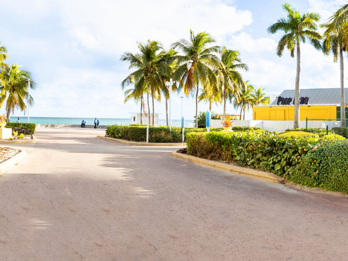 Freeport Prop Club Beach Bar and Grill at Grand Lucayan Day Pass
