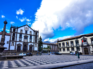 Funchal City Hop On Hop Off Sightseeing Bus Excursion (Red Line)
