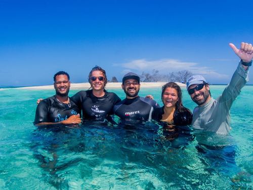 Roatan Honduras marys place Diving Shore Excursion Reservations