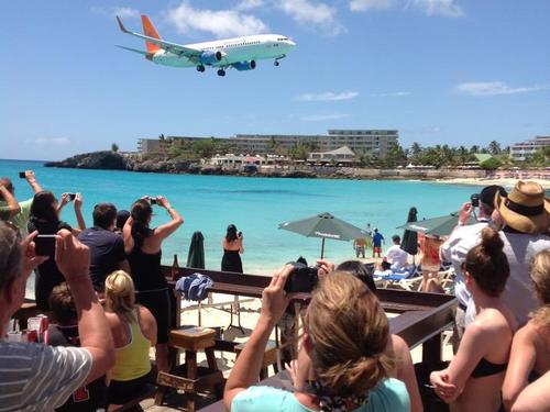 St Maarten plane spotting Cost