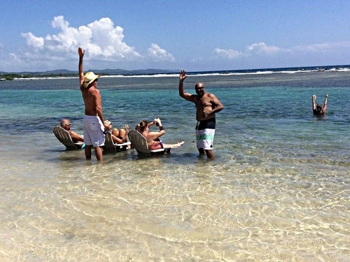 Roatan all inclusive day pass Tour Reviews
