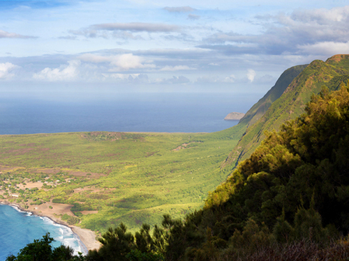 Lahaina - Maui  Hawaii / USA Molokai Island Flightseeing Cruise Excursion Reviews