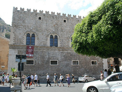 Messina Taormina Sightseeing Tour Booking