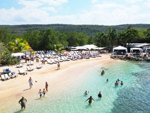 Montego Bay Bamboo Beach Club Day Pass Excursion with Cocktails and Lunch