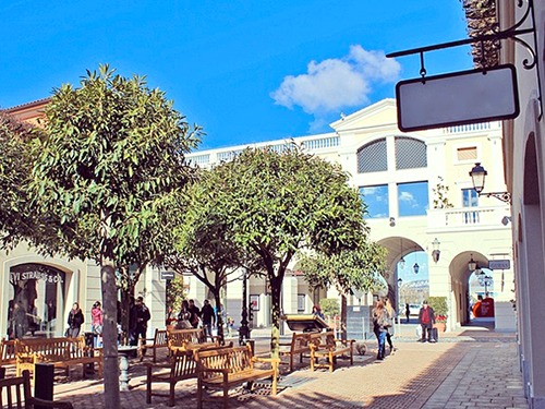 Naples Designer Clothes Shopping Tour Cost