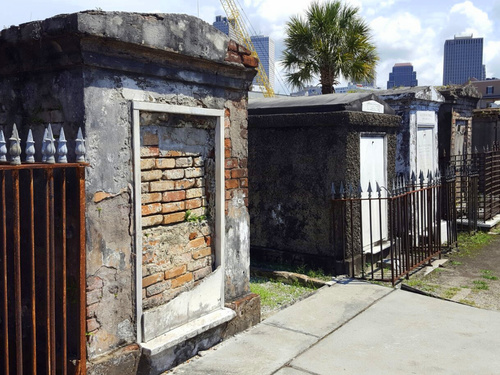 New Orleans Marie Laveau tomb walking Tour Cost