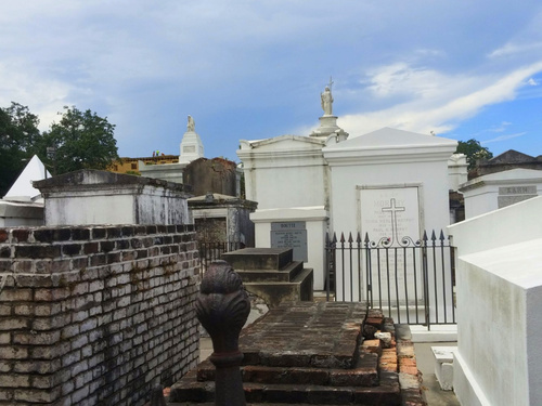 New Orleans  Louisiana / USA Marie Laveau tomb walking Excursion Prices