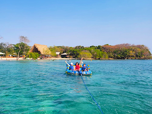 Roatan Beach Day Pass Shore Excursion Reviews