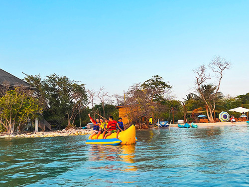 Roatan Brady's Caye Beach Day Pass Tour Booking