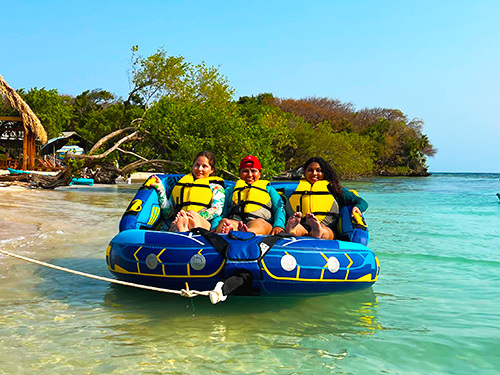 Roatan Brady's Caye Beach Day Pass Tour Reviews