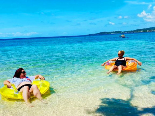 Roatan Clear Boat, Snorkeling, and Private Beach Club Excursion