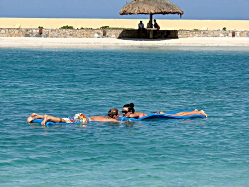 Roatan beach resort day Excursion Tickets