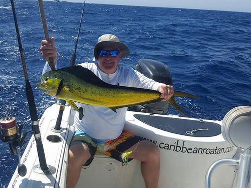 Hands On Fishing, Roatán