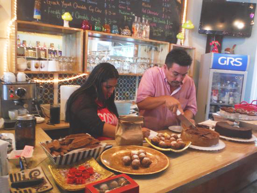 Roatan Private Chocolate Rum cake Factory, Sightseeing and Beach Break Excursion 