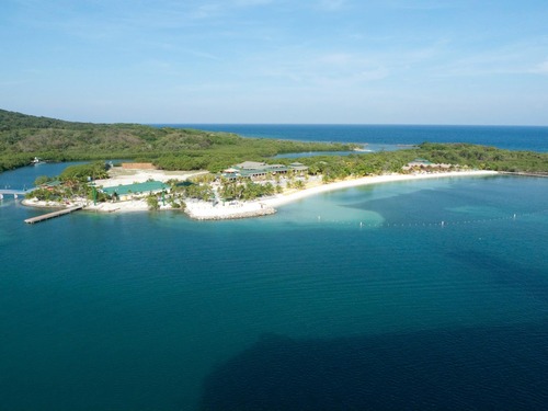 Roatan Zip Line, Island Highlights and West Bay Beach Excursion
