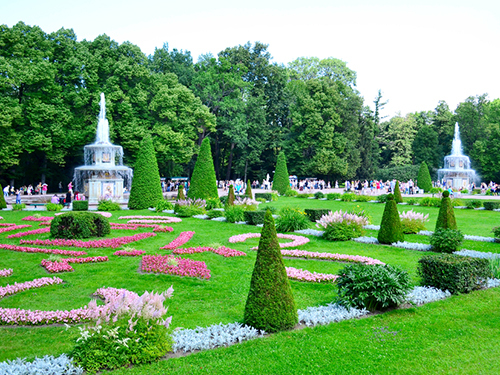 St. Petersburg Fountain Park in Peterhof Cruise Excursion Booking