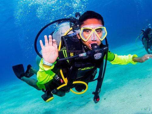 Roatan Honduras boat Diving Shore Excursion Reservations