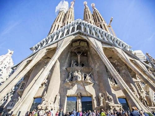 Barcelona Sagrada Familia Sightseeing Cruise Excursion Reservations
