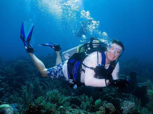 Roatan Honduras mr bud Diving Shore Excursion Reservations