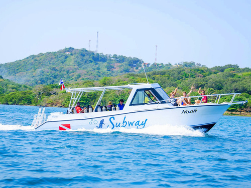 Roatan Honduras boat Diving Trip Prices